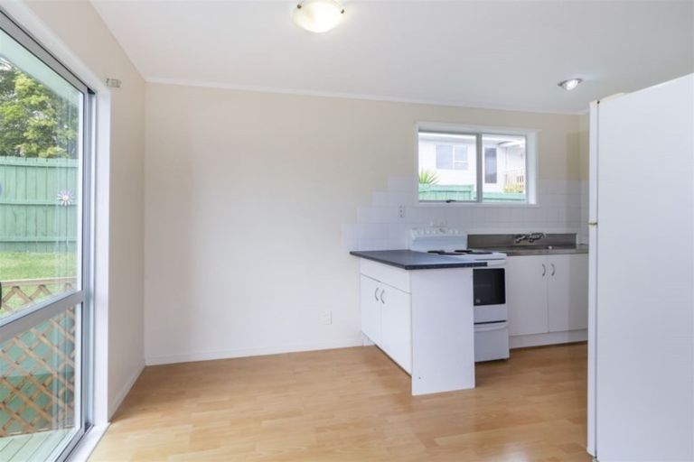 Photo of property in 1/15 Seabar Place, Glen Eden, Auckland, 0602