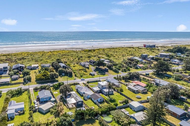 Photo of property in 86 Rua Avenue, Waitarere Beach, Levin, 5510