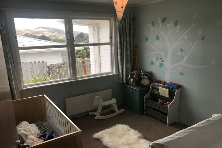 Photo of property in 57 Mark Avenue, Paparangi, Wellington, 6037