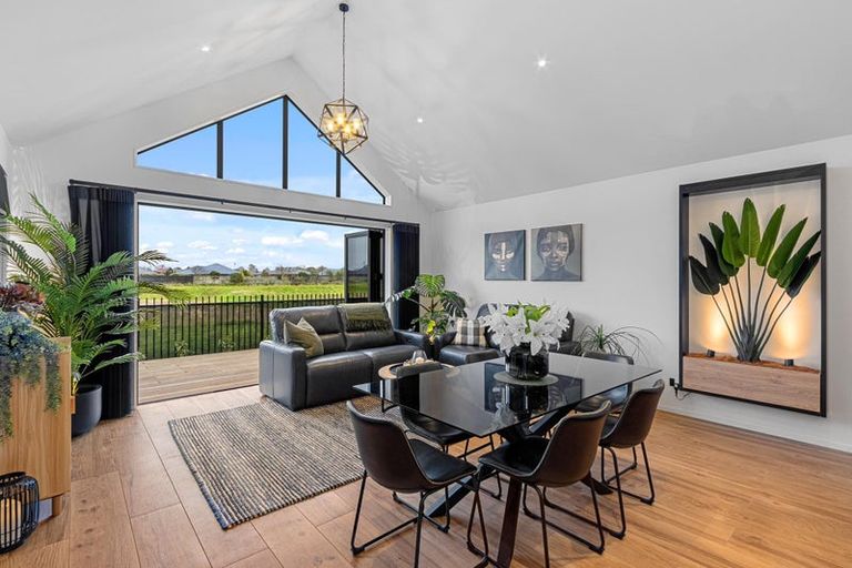 Photo of property in 38 Stationmasters Way, Prebbleton, 7604