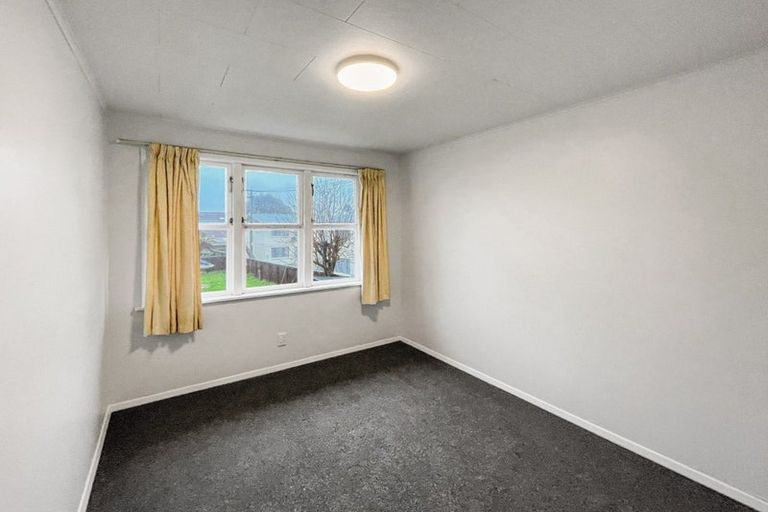 Photo of property in 2 Totara Street, Trentham, Upper Hutt, 5018