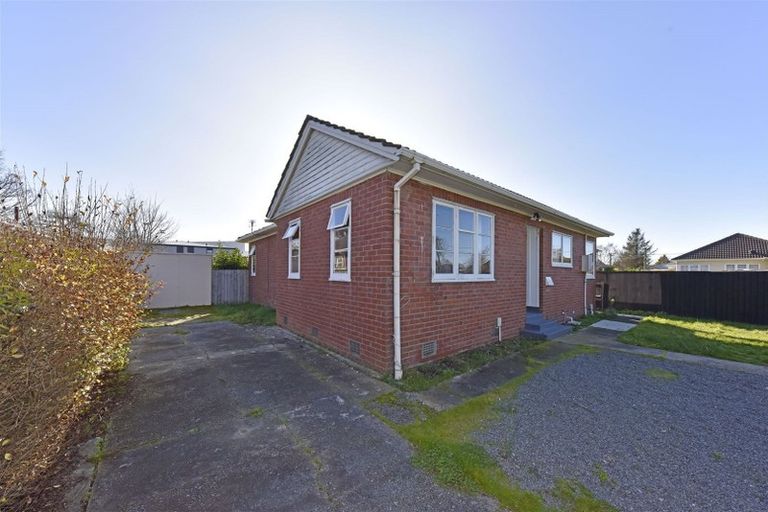 Photo of property in 8 Rowe Place, Burwood, Christchurch, 8061