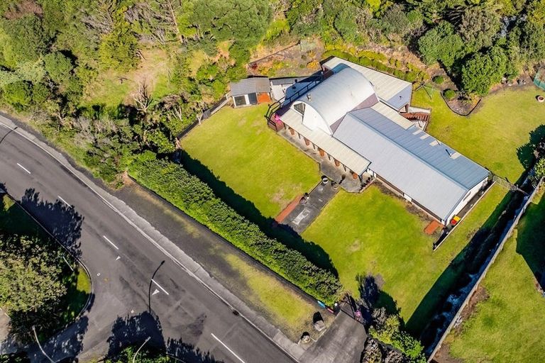 Photo of property in 9 Beach Road, Patea, 4520