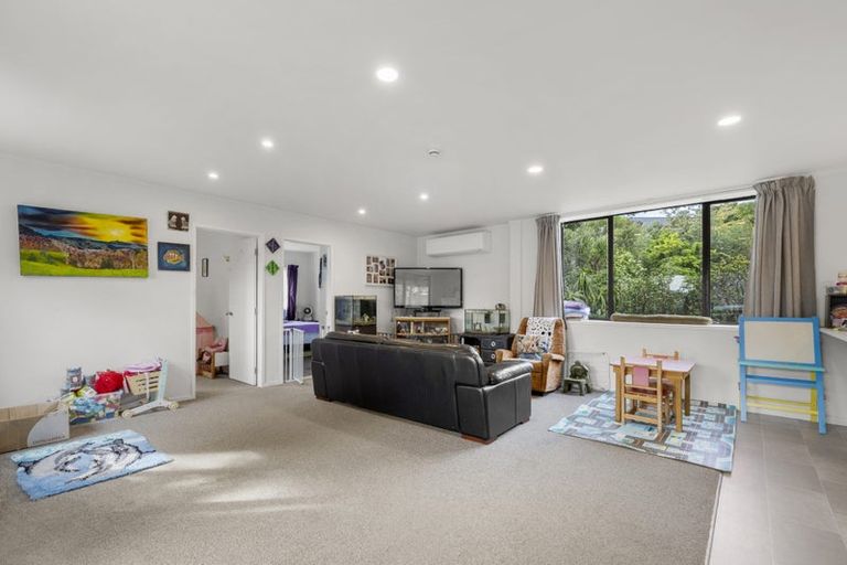 Photo of property in 6 Helen Place, Raglan, 3225