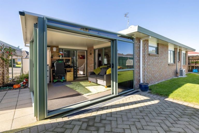 Photo of property in 81 Romana Crescent, Papamoa Beach, Papamoa, 3118