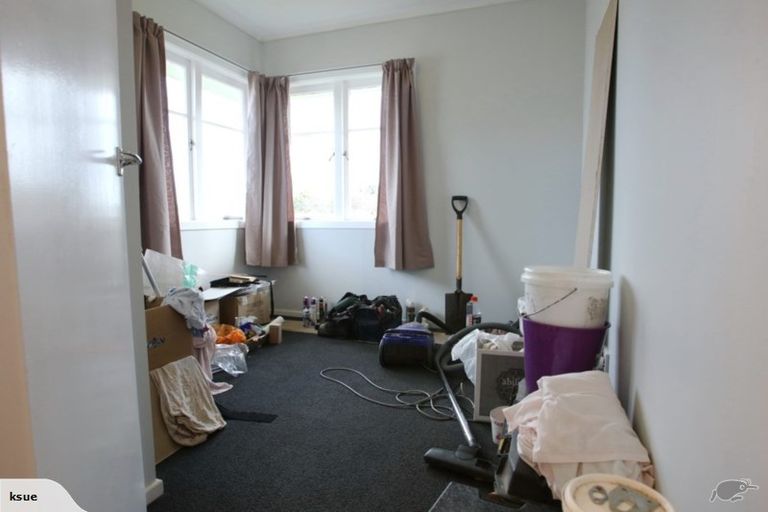 Photo of property in 18 Toru Street, Te Atatu Peninsula, Auckland, 0610