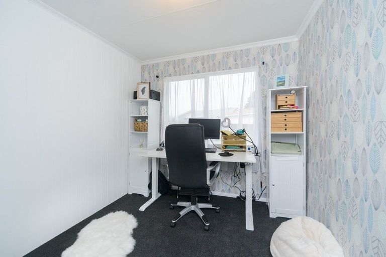 Photo of property in 10 Hillcrest Drive, Kelvin Grove, Palmerston North, 4414