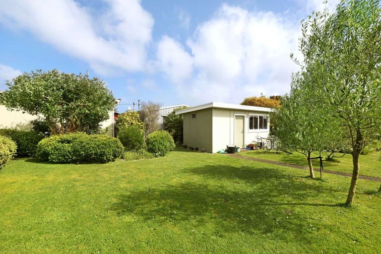 Photo of property in 5 Gloag Street, Waverley, 4510