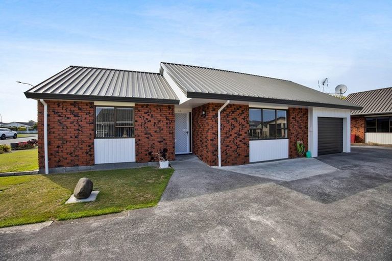 Photo of property in 10 Murdoch Street, Hawera, 4610