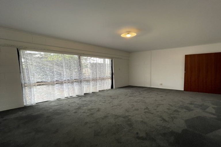 Photo of property in 226 Henderson Valley Road, Henderson, Auckland, 0612