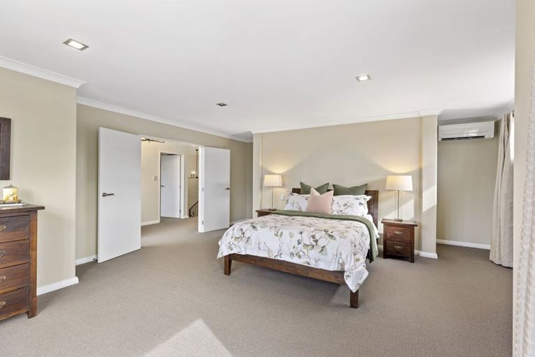 Photo of property in 68 Willowview Drive, Redwood, Christchurch, 8051