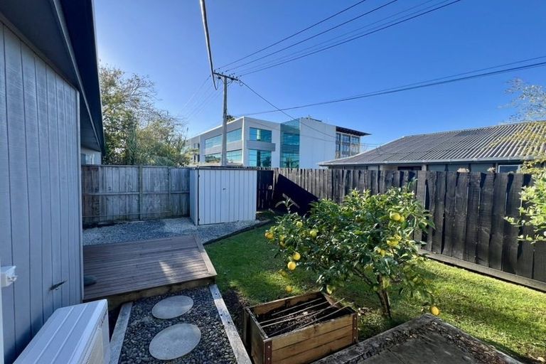 Photo of property in 2/48a Taharoto Road, Takapuna, Auckland, 0622