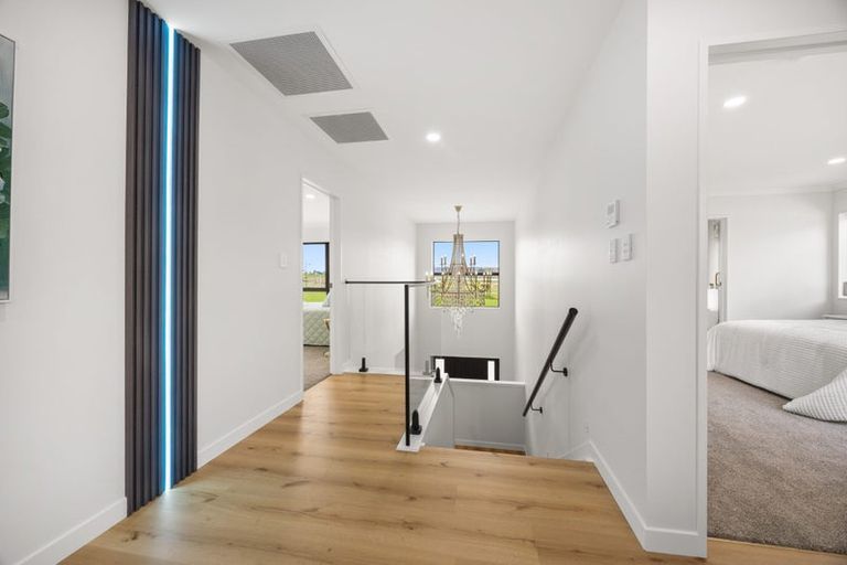 Photo of property in 35 Park Green Avenue, Rosehill, Papakura, 2113