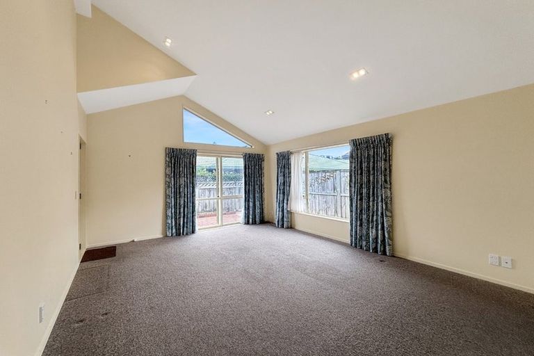 Photo of property in Miramar Villas, 4/3 Byron Street, Miramar, Wellington, 6022