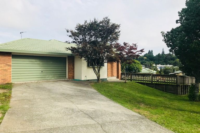 Photo of property in 2 Karamu Terrace, Pyes Pa, Tauranga, 3112