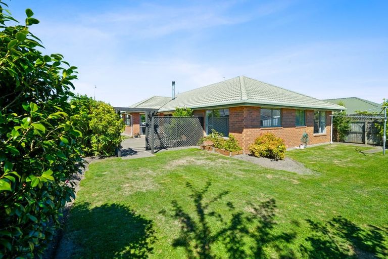 Photo of property in 10 Mull Place, Broomfield, Christchurch, 8042