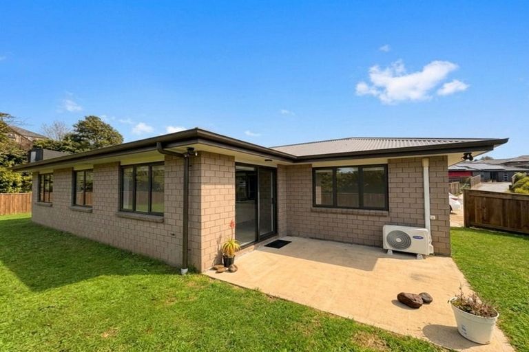 Photo of property in 5 Totarahoe Lane, Whalers Gate, New Plymouth, 4310