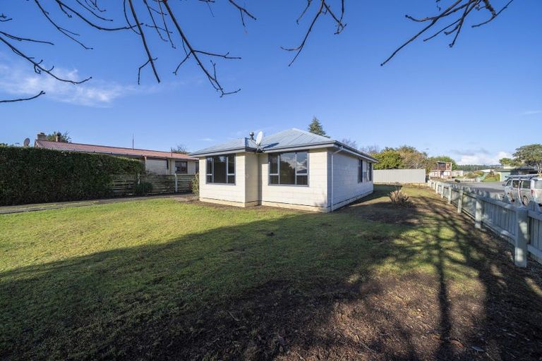 Photo of property in 12 Sutherland Street, Te Anau, 9600