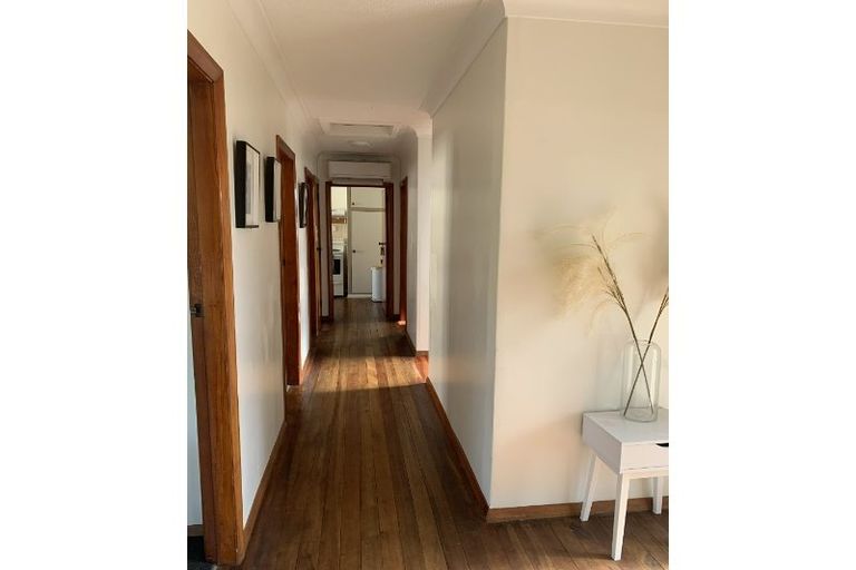 Photo of property in 21 Perrin Place, Kelvin Grove, Palmerston North, 4414