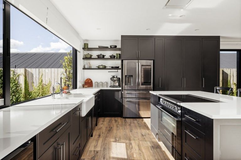 Photo of property in 1 Kiritiana Close, Pyes Pa, Tauranga, 3112