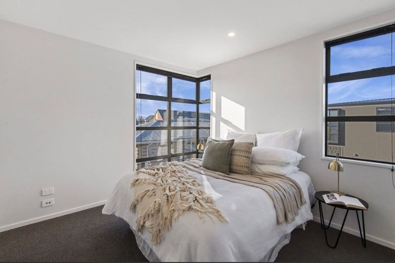 Photo of property in 2/68 Barbour Street, Waltham, Christchurch, 8011