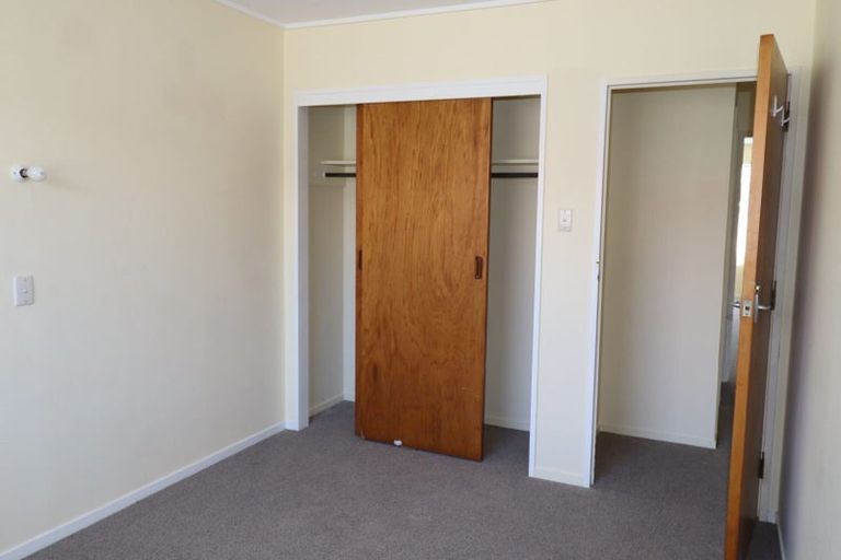 Photo of property in 171f2 Queens Drive, Lyall Bay, Wellington, 6022