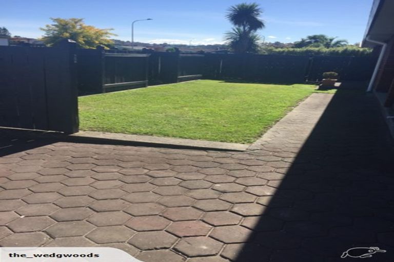 Photo of property in 2/20 Fife Crescent, Tamatea, Napier, 4112