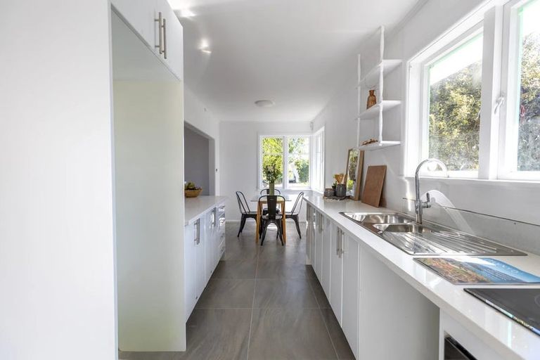 Photo of property in 27 Gilray Avenue, Maraenui, Napier, 4110