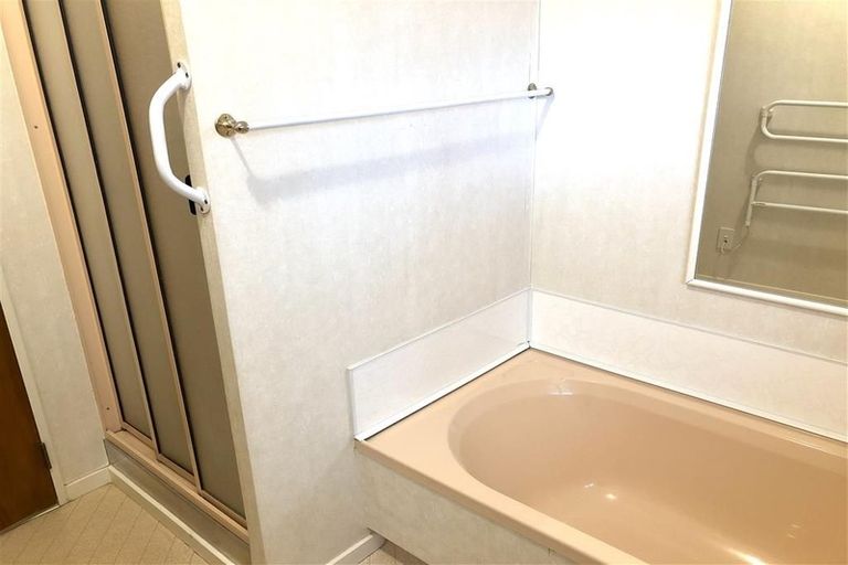 Photo of property in 96 Kapanui Road, Waikanae, 5036