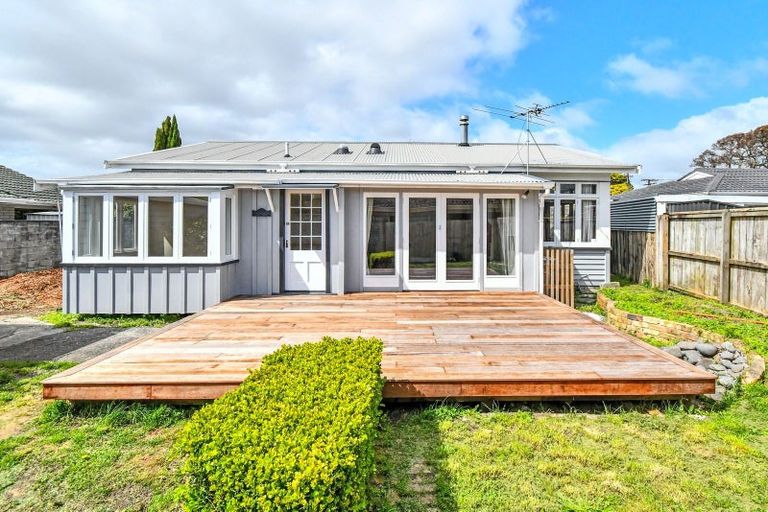 Photo of property in 1/2 Onslow Road, Papakura, 2110