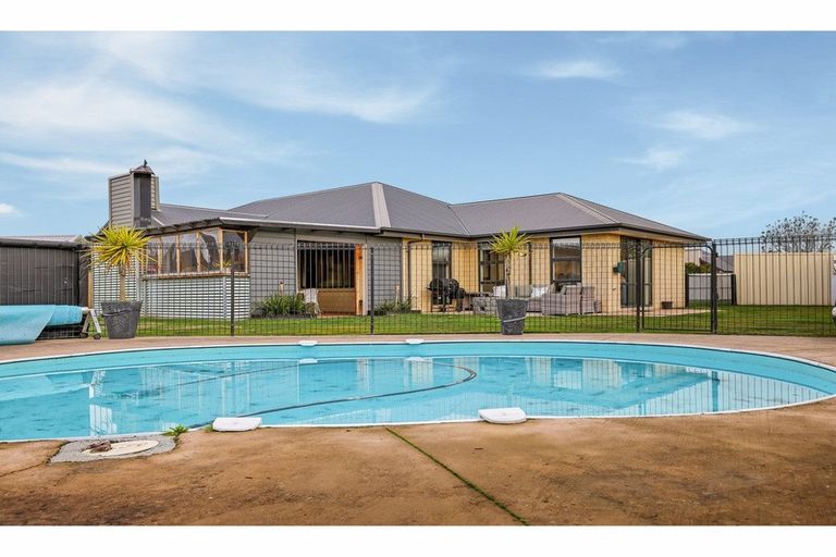 Photo of property in 4 Melville Crescent, Rolleston, 7614