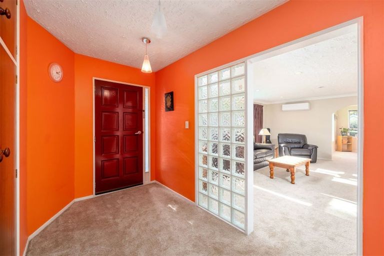 Photo of property in 38 Highland Place, Avonhead, Christchurch, 8042