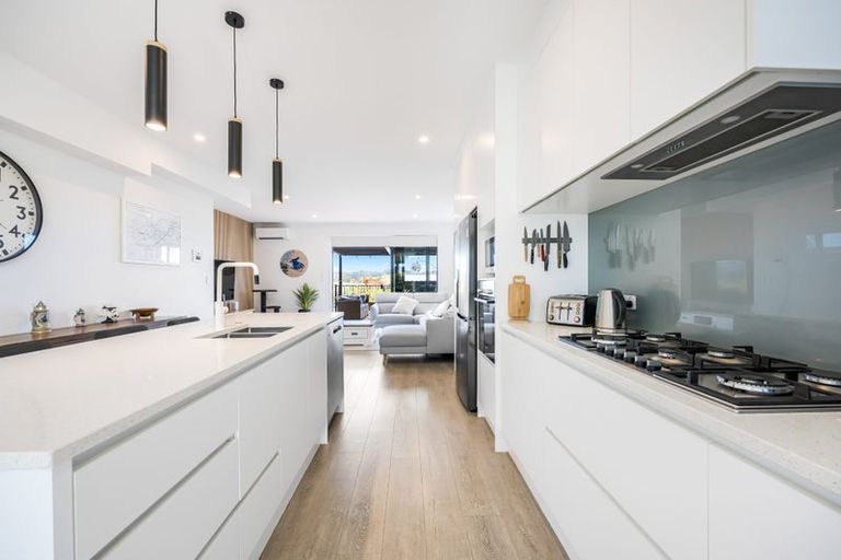 Photo of property in 100 Tarapuka Road, Westgate, Auckland, 0814