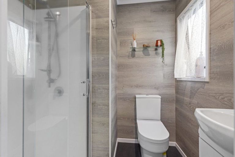 Photo of property in 124a Osprey Drive, Welcome Bay, Tauranga, 3112