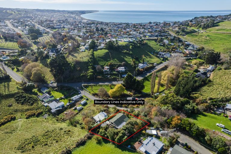 Photo of property in 42 Jessop Street, South Hill, Oamaru, 9400