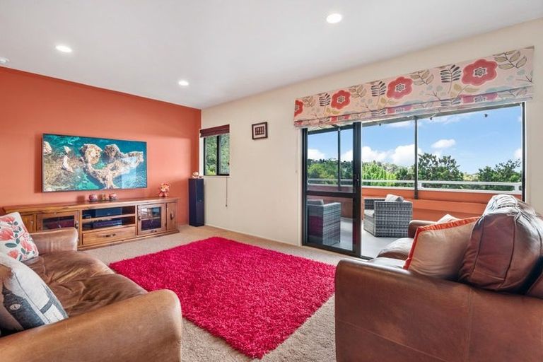 Photo of property in 199a Godley Road, Titirangi, Auckland, 0604