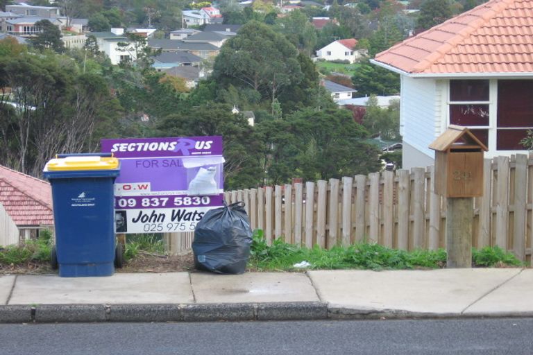 Photo of property in 243 Titirangi Road, Titirangi, Auckland, 0604