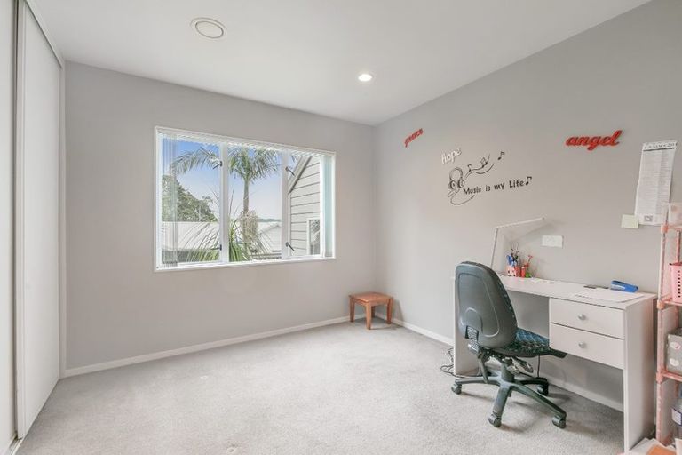 Photo of property in 5 Bushlands Park Drive, Albany, Auckland, 0632