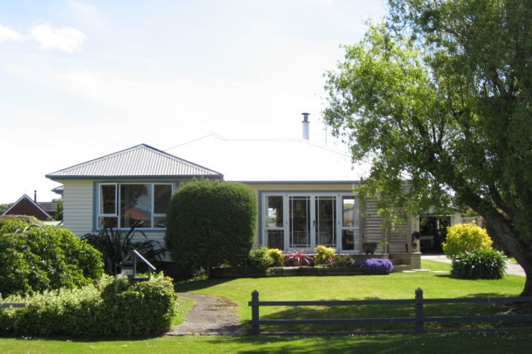 Photo of property in 140 Russell Street, Westport, 7825