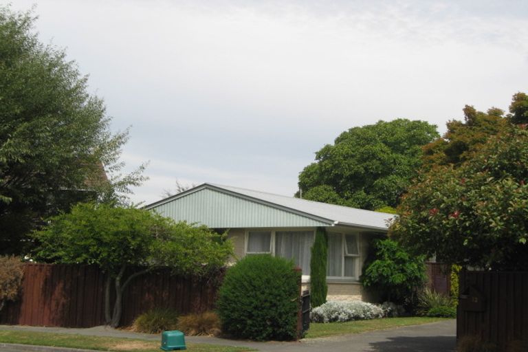 Photo of property in 12 Ketton Place, St Albans, Christchurch, 8052