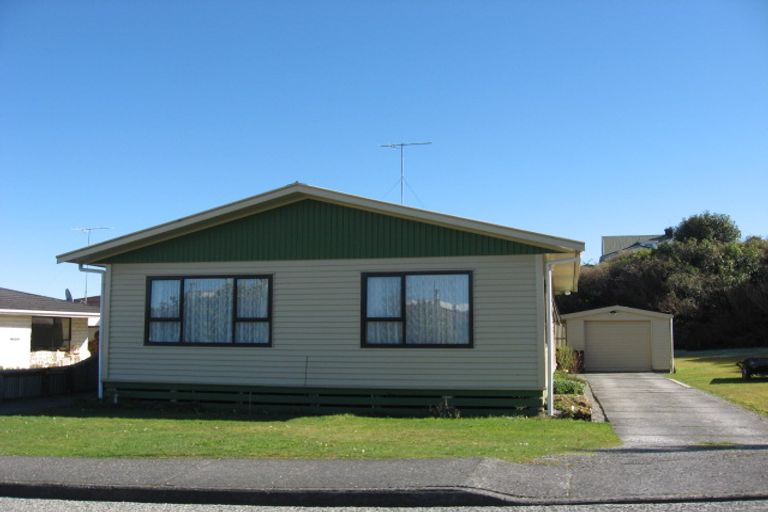 Photo of property in 83 Hoffman Street, Hokitika, 7810