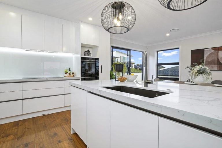 Photo of property in 116 Godfrey Drive, Orewa, 0931