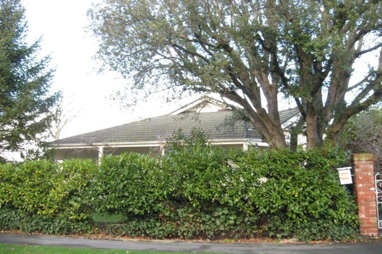 Photo of property in 46 Holly Road, St Albans, Christchurch, 8014