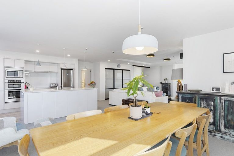 Photo of property in 2/48 Marine Parade, Mount Maunganui, 3116