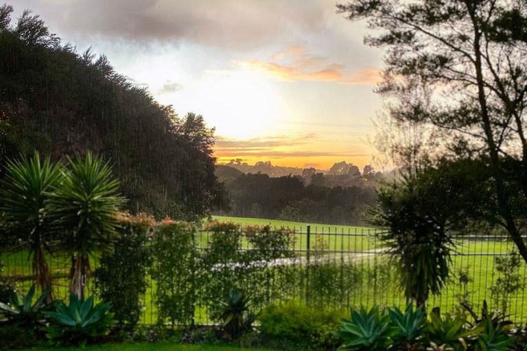 Photo of property in 15 Cinnabar Place, Westgate, Auckland, 0614