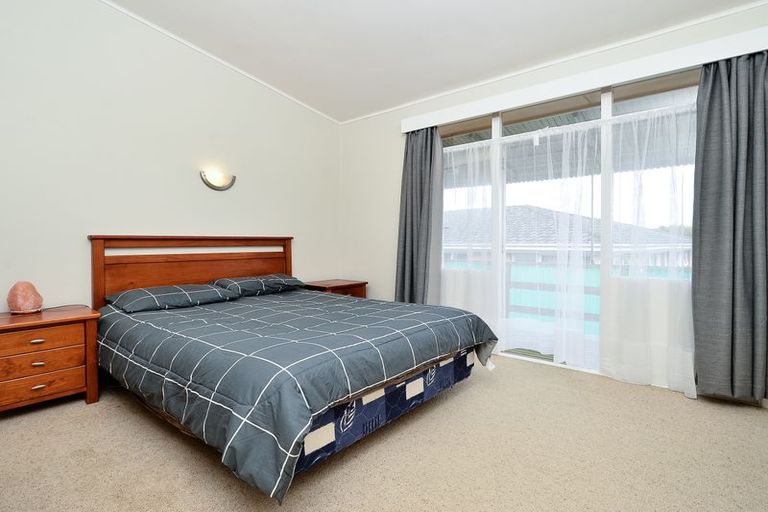 Photo of property in 41 School Road, Te Atatu South, Auckland, 0610
