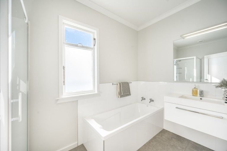 Photo of property in 1/191 Kennedy Road, Marewa, Napier, 4110