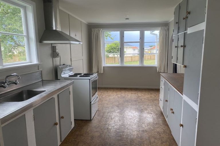 Photo of property in 11 Goldsmith Crescent, Levin, 5510