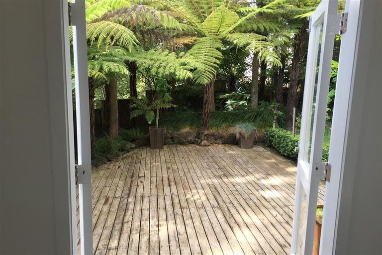 Photo of property in 1/24 Halder Place, Torbay, Auckland, 0632