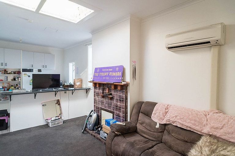 Photo of property in 19 Hyde Street, North Dunedin, Dunedin, 9016